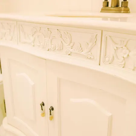 Appartamento Large Penthouse At Townhouse Doneraile *