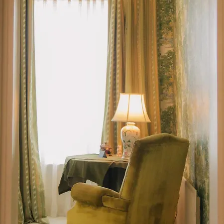Large Penthouse At Townhouse Doneraile Appartamento Dun ar Aill