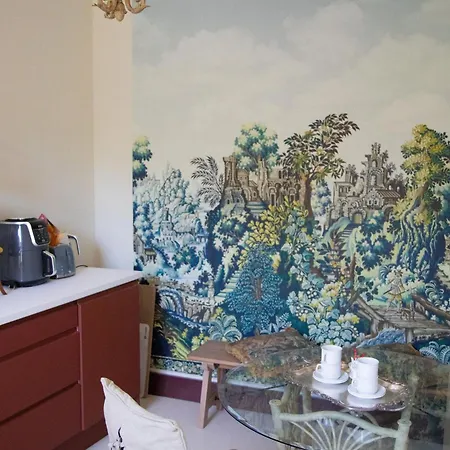 Appartamento Large Penthouse At Townhouse Doneraile